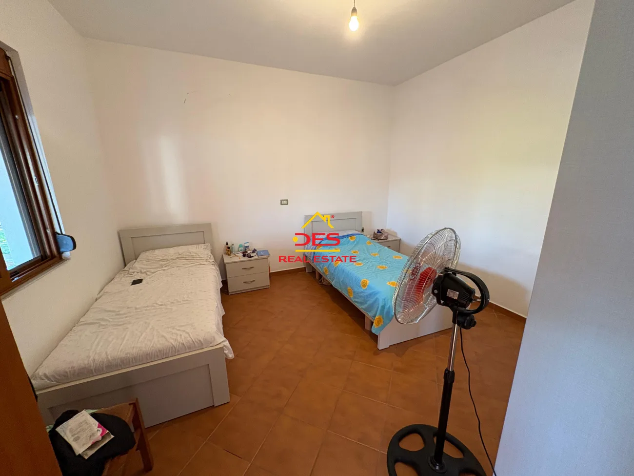 Shitet vilë 2 katëshe te fusha e druve ,vlorë.
