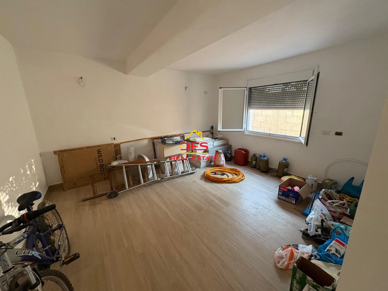Shitet vilë 2 katëshe te fusha e druve ,vlorë.