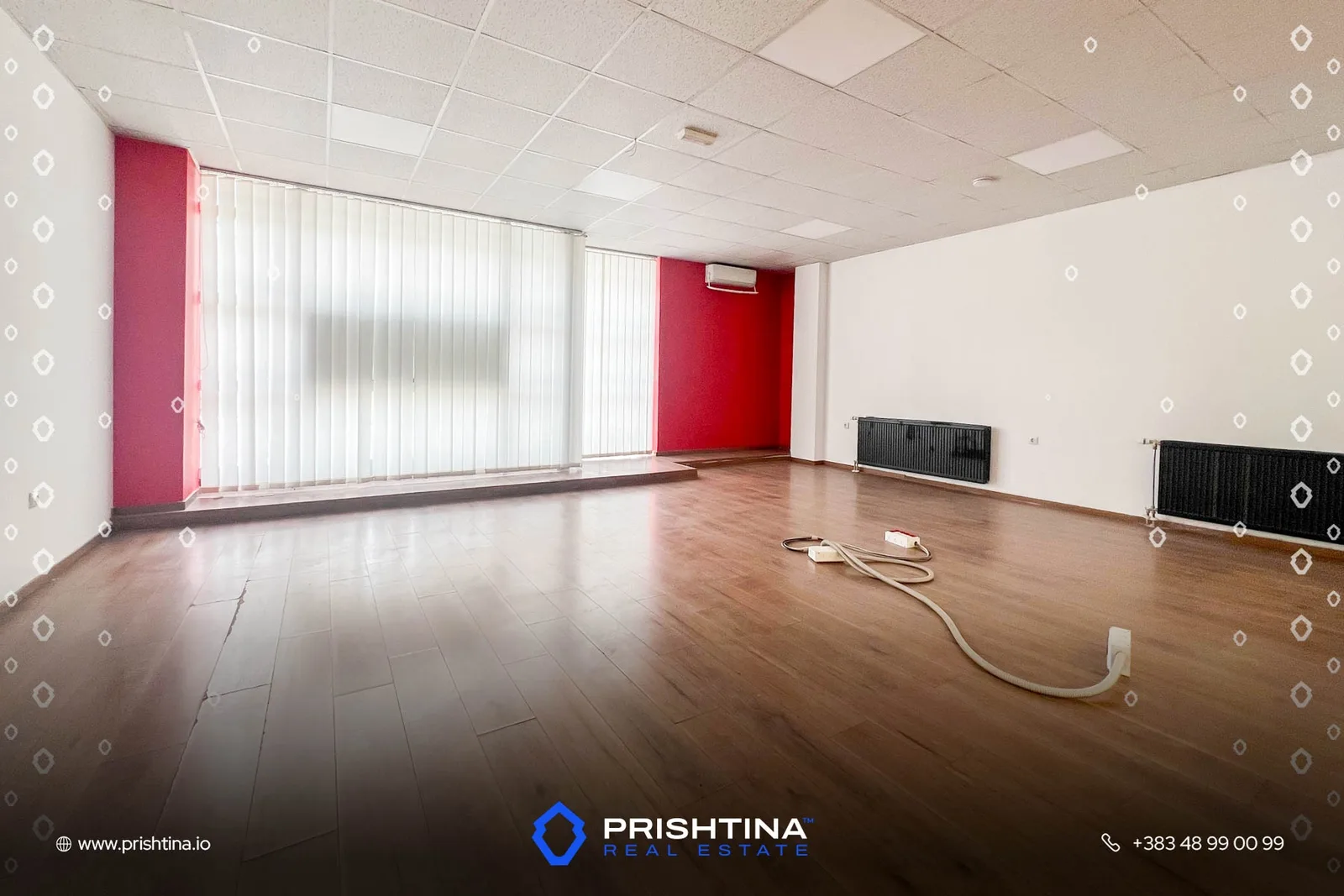 Zyrë me qira 480m² në Pejton