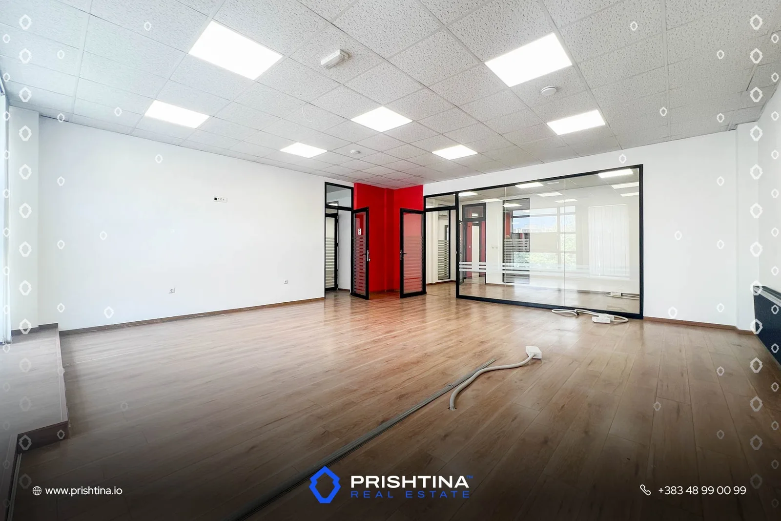 Zyrë me qira 480m² në Pejton