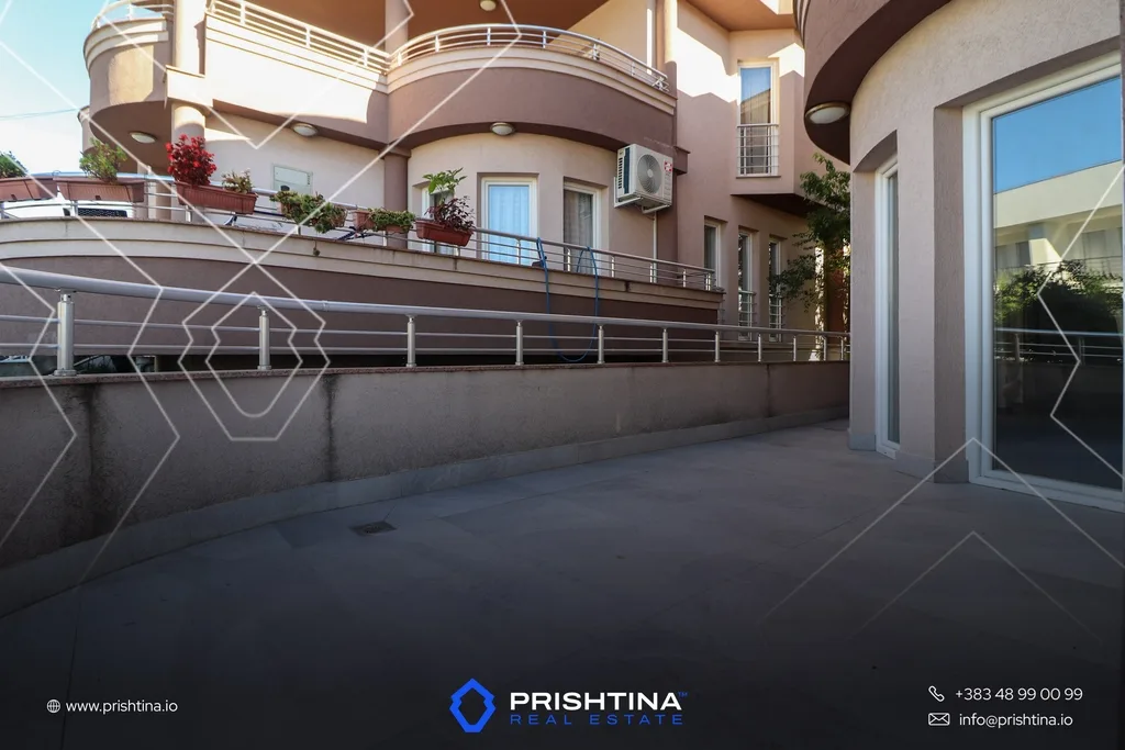 Shtëpi me qira 450m² në Veternik