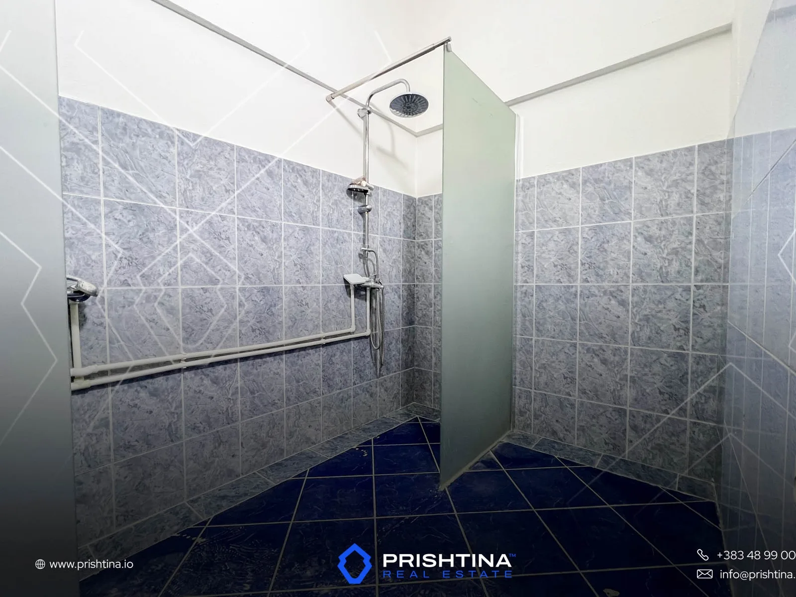 Lokal me qira 460m² në Aktash