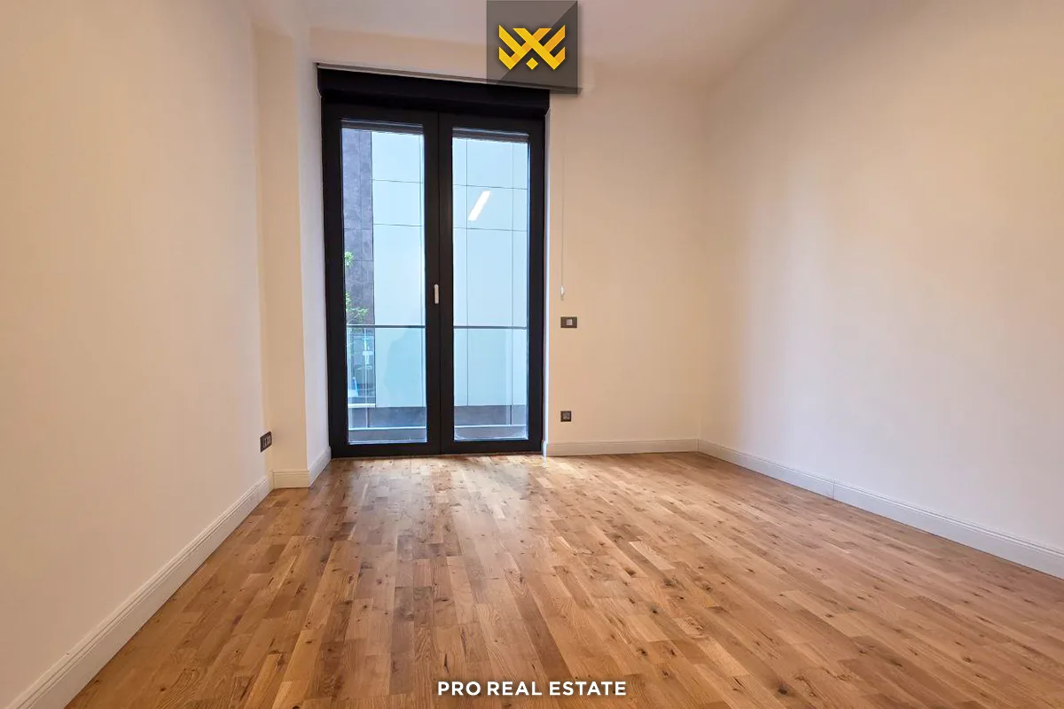 Banesë / Zyrë 129m² me #QIRA në Aktash