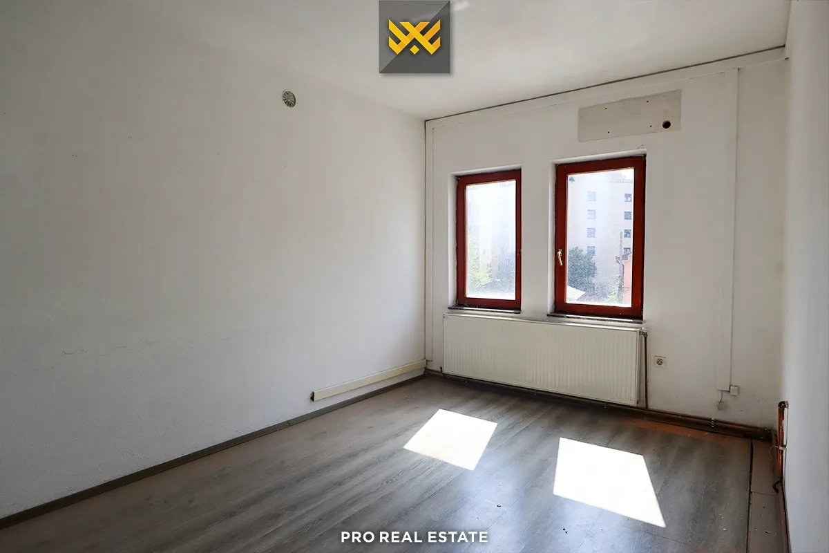 Objekt / Zyrë 650m² me #QIRA në Tophane