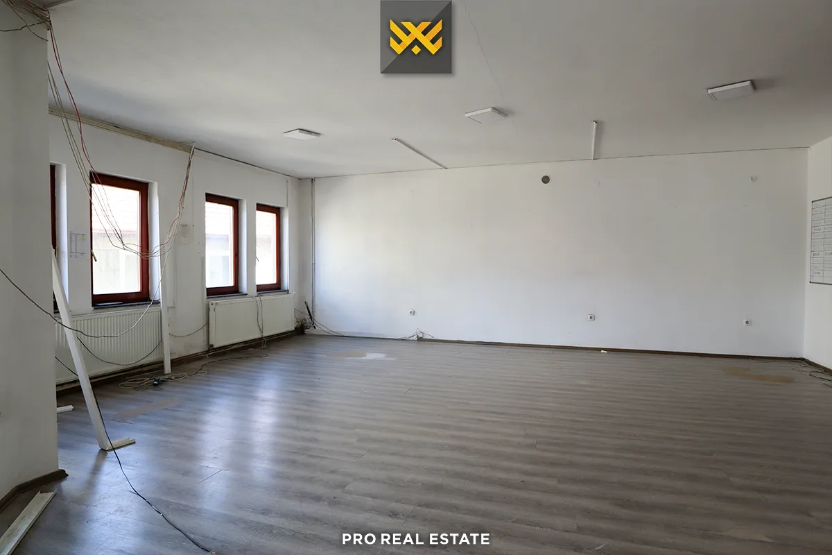Objekt / Zyrë 650m² me #QIRA në Tophane