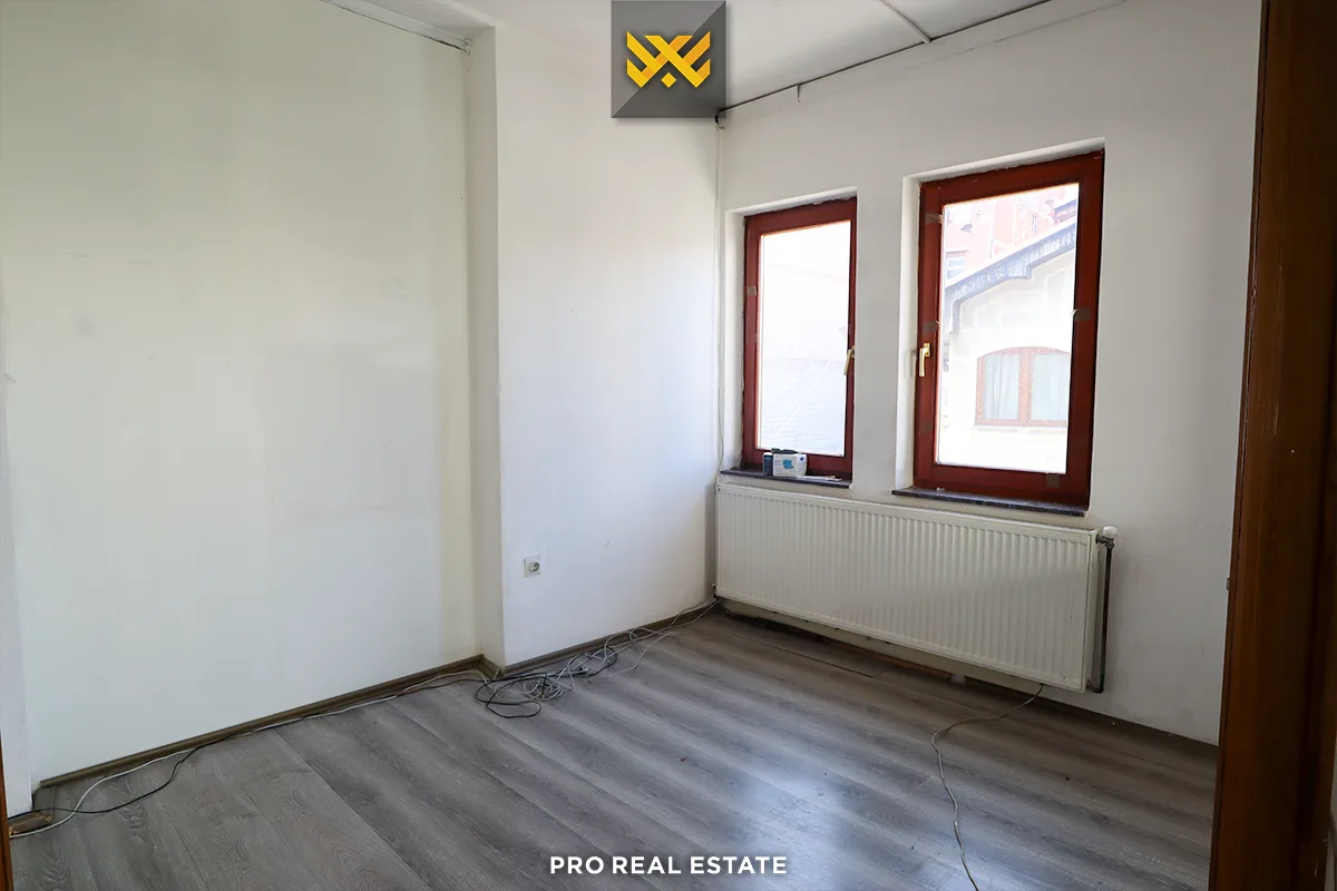 Objekt / Zyrë 650m² me #QIRA në Tophane