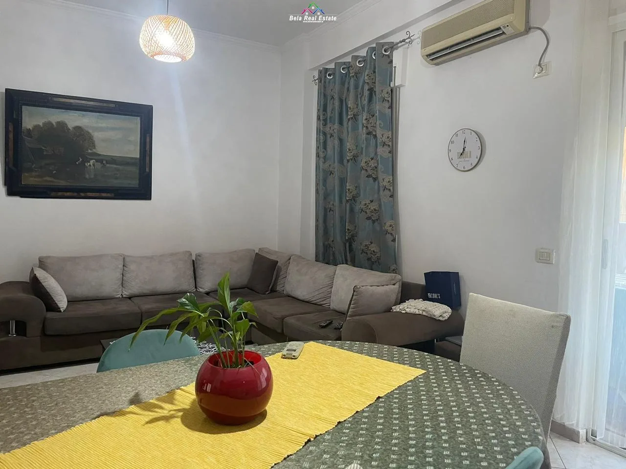 Apartament Me Qera 2+1+2 Tek Komuna e Parisit (ID B2201056) Tirane​