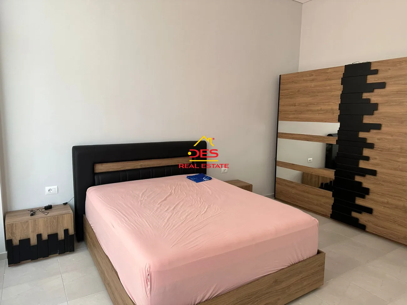 Shitet apartament 1+1 i mobiluar në lagjen emin matraxhiu, elbasan.