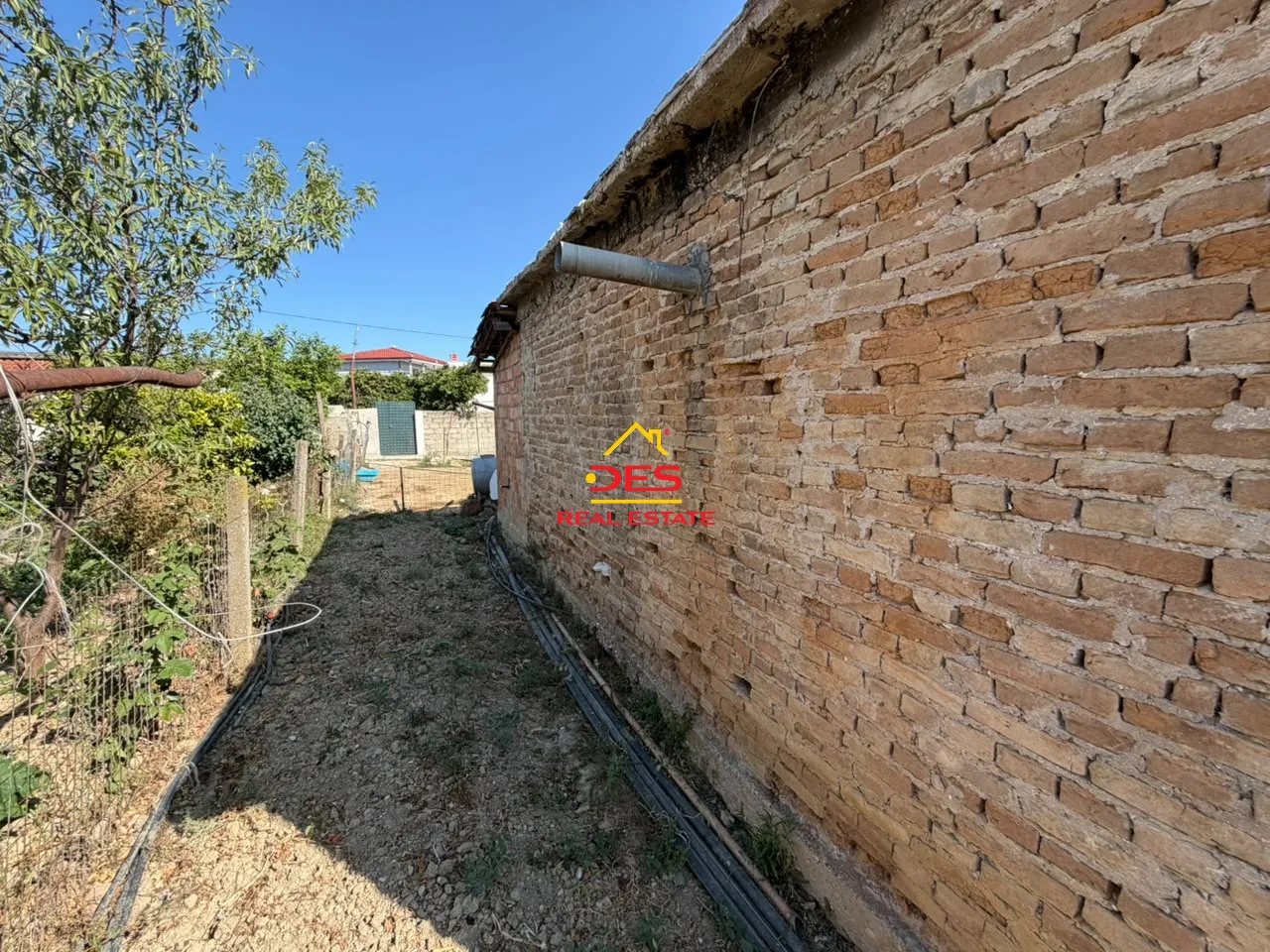 Shitet shtëpi private në panaja, vlorë.