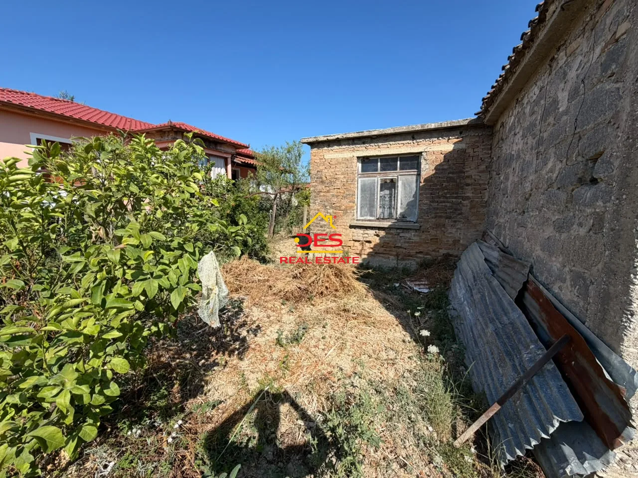 Shitet shtëpi private në panaja, vlorë.
