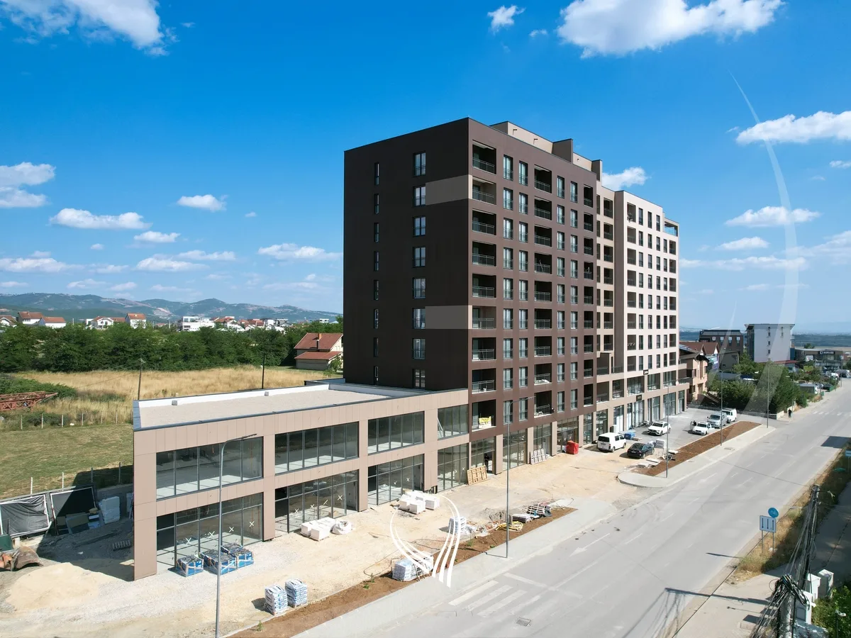 Lokal 1,188.40m2 në shitje në lagjen Prishtina e Re