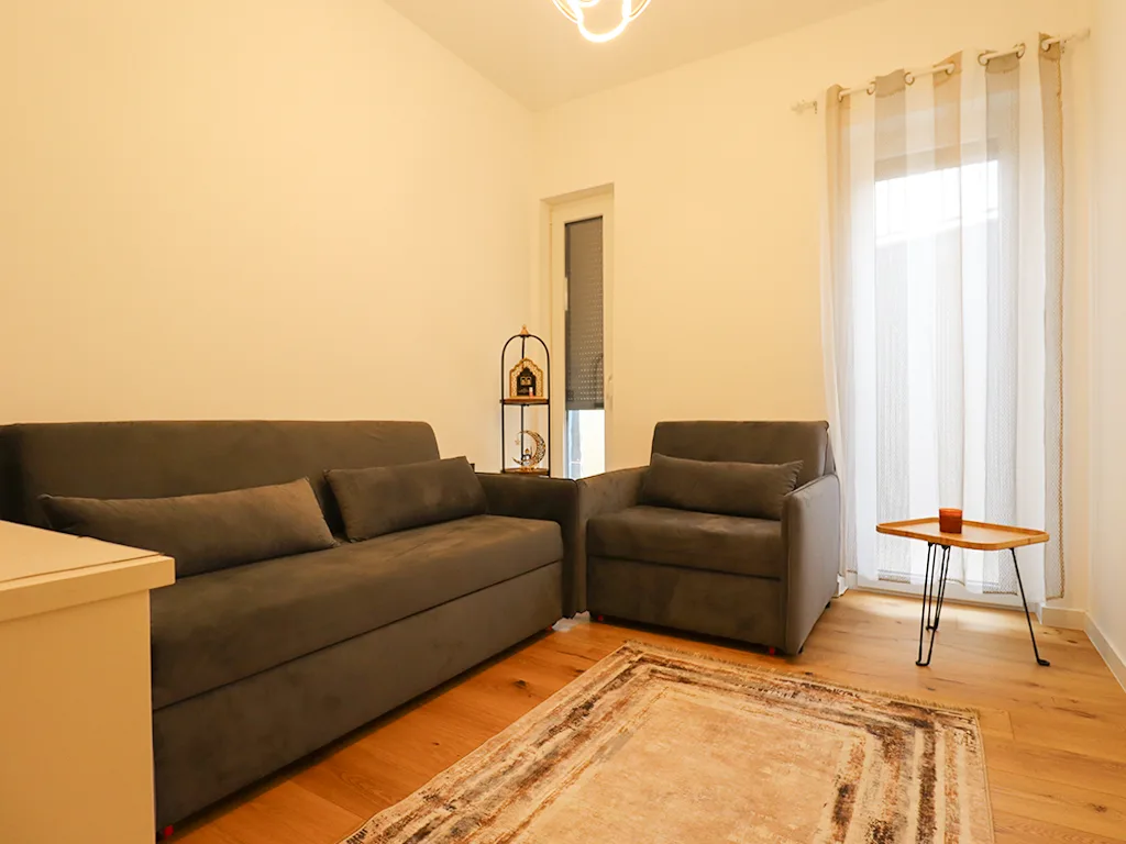 Terracier me qira 155m² + 91m² tarrace në Marigona Hill