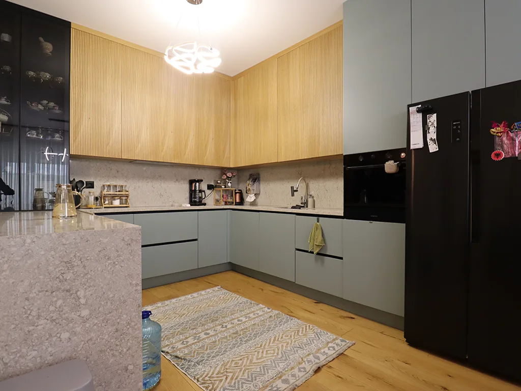 Terracier me qira 155m² + 91m² tarrace në Marigona Hill
