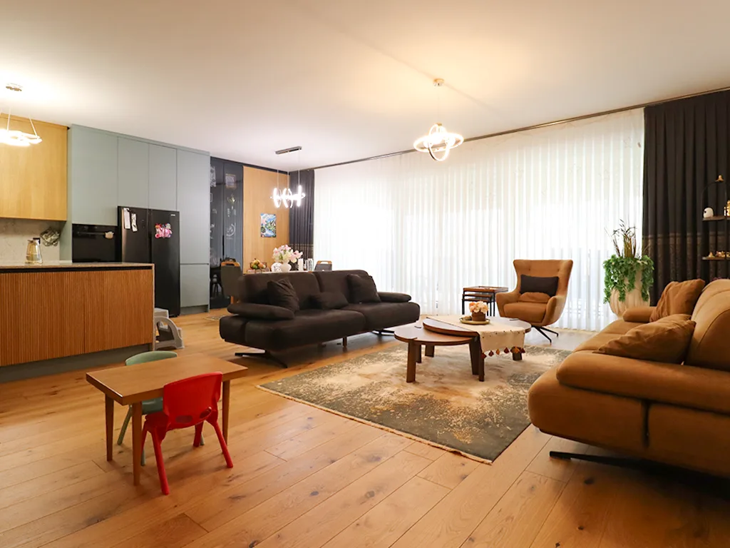 Terracier me qira 155m² + 91m² tarrace në Marigona Hill