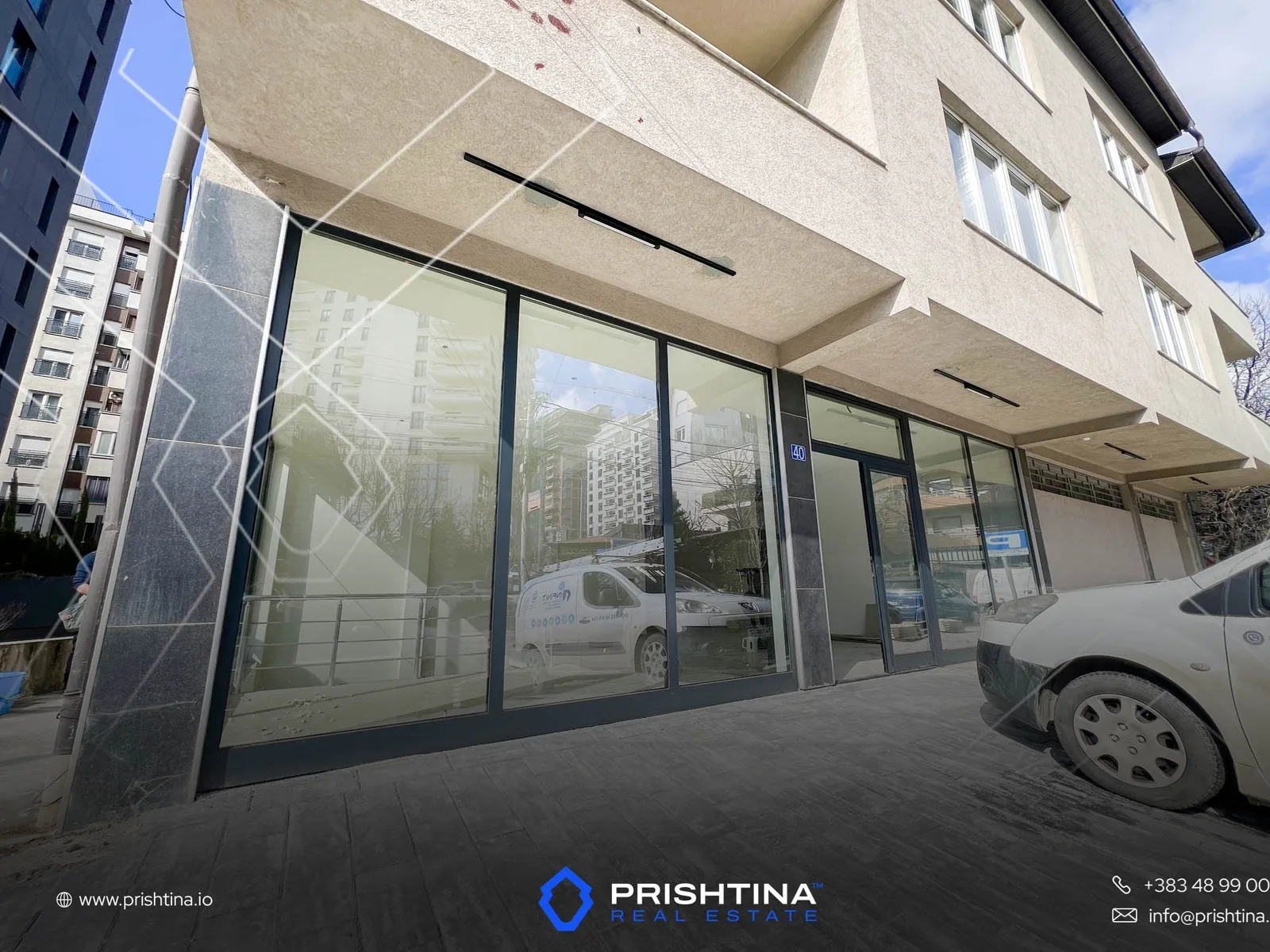Lokal me qira 176m2 në Aktash