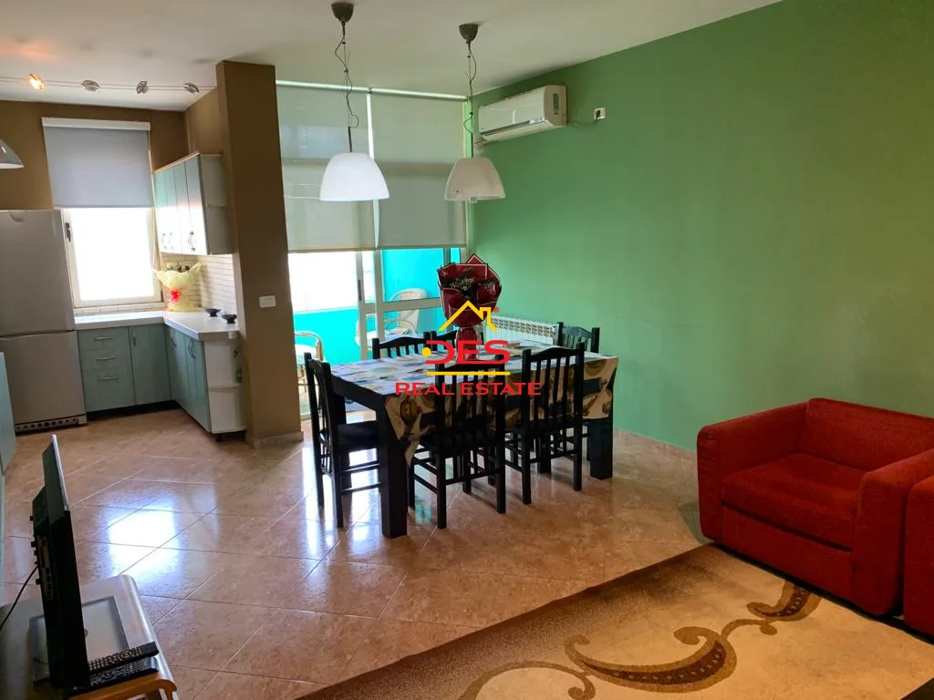 Jepet me qira apartament 2+1 i mobiluar, elbasan.