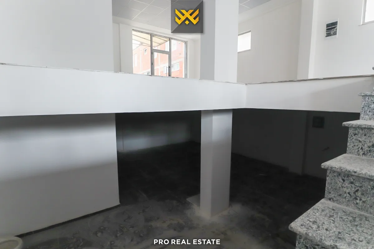 Lokal 393.23m² për #SHITJE në Fushë Kosovë