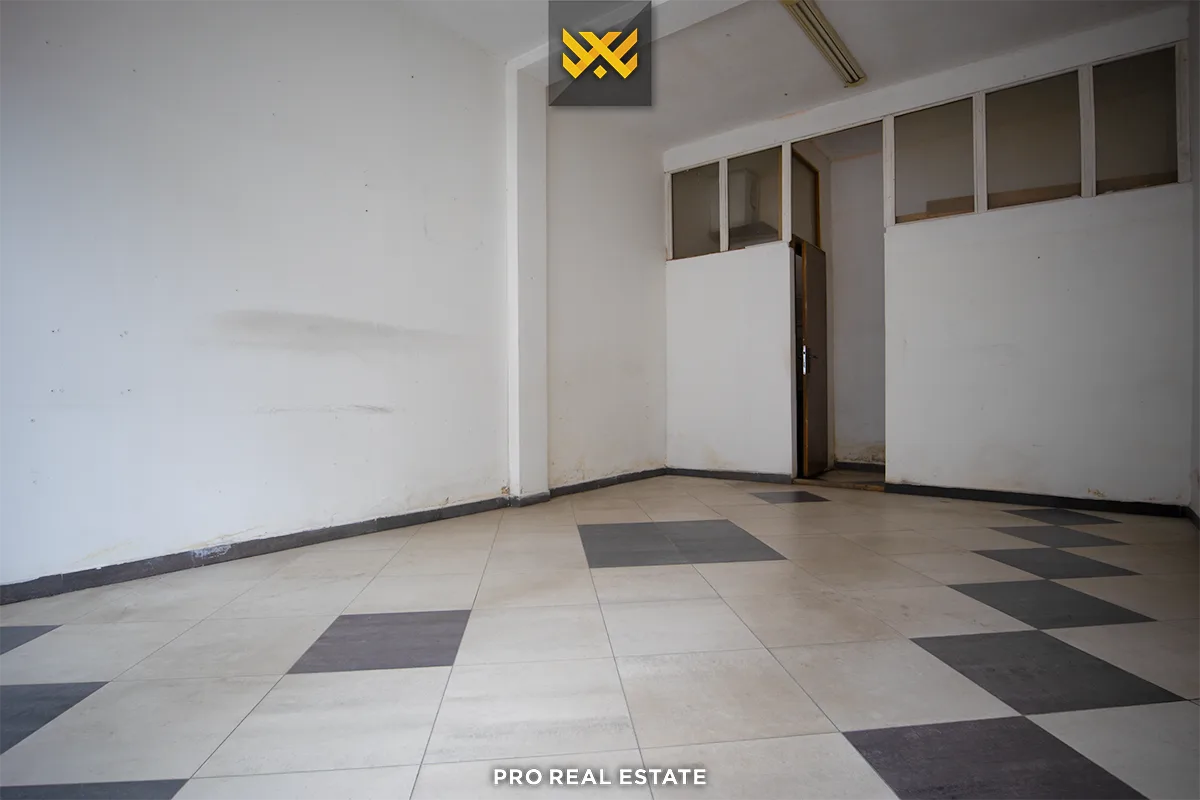 Lokal 25m² me #QIRA në Tophane.