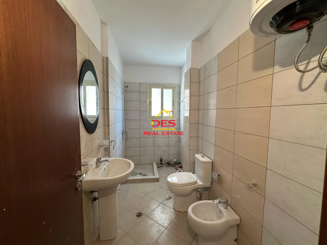 Shitet garsionere në transballkanike,vlorë .