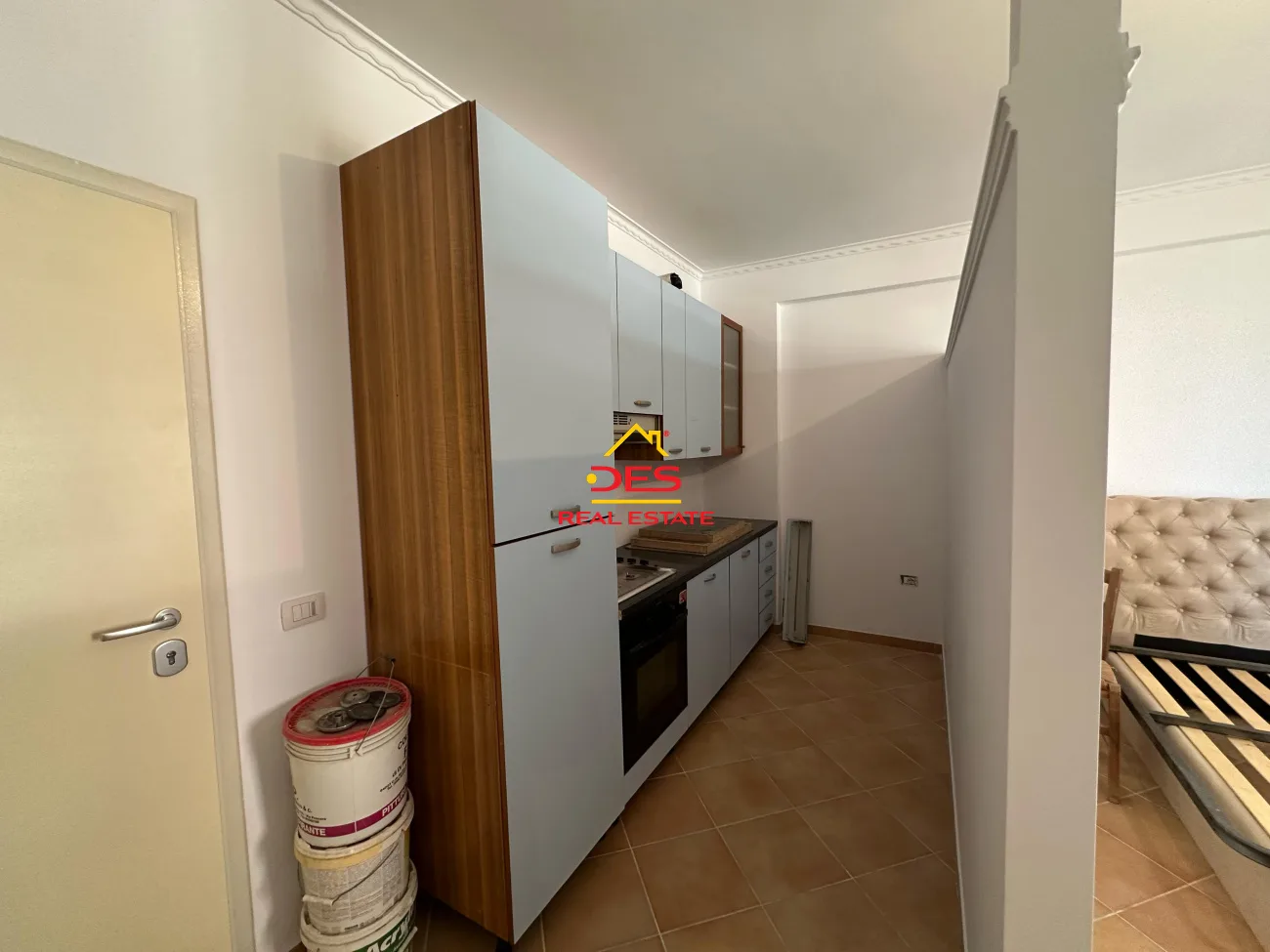 Shitet garsionere në transballkanike,vlorë .