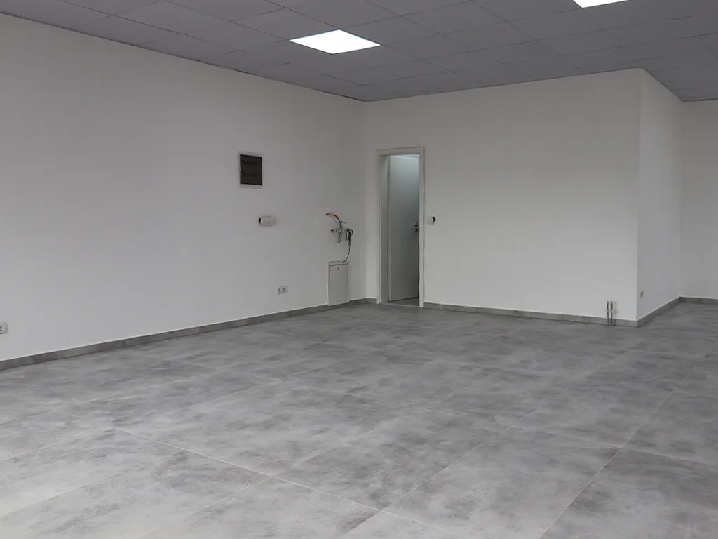 Lokal me qira me 1 hapësirë pune në Rrugën C