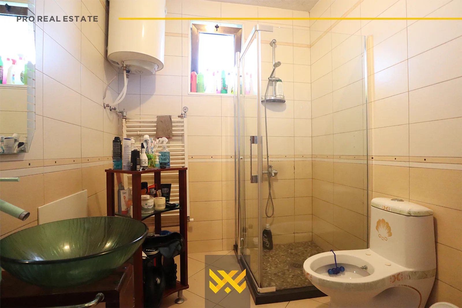 Shtëpi 200m² me #QIRA në Emshir.