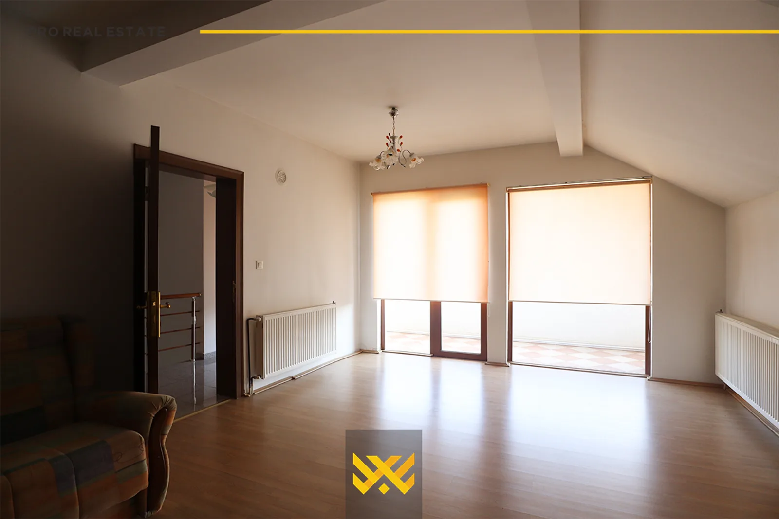 Shtëpi 200m² me #QIRA në Emshir.