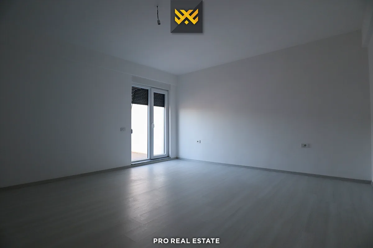 Banesë - Penthouse 270m² + 180m² për #SHITJE te Prishtina e Re