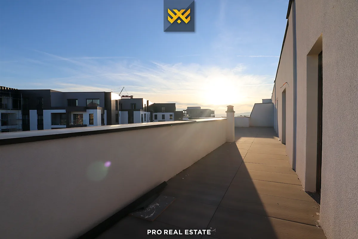 Banesë - Penthouse 270m² + 180m² për #SHITJE te Prishtina e Re