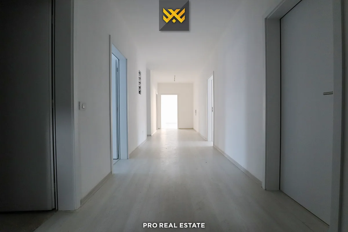Banesë - Penthouse 270m² + 180m² për #SHITJE te Prishtina e Re
