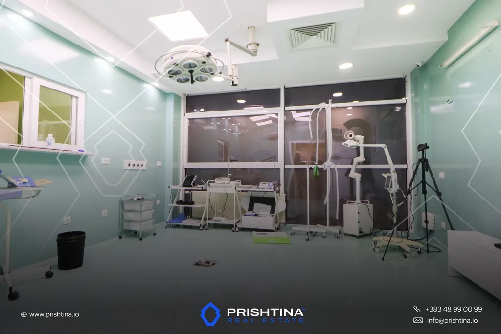 Objekt në #shitje 700m² në Prishtina e Re 🏢✨