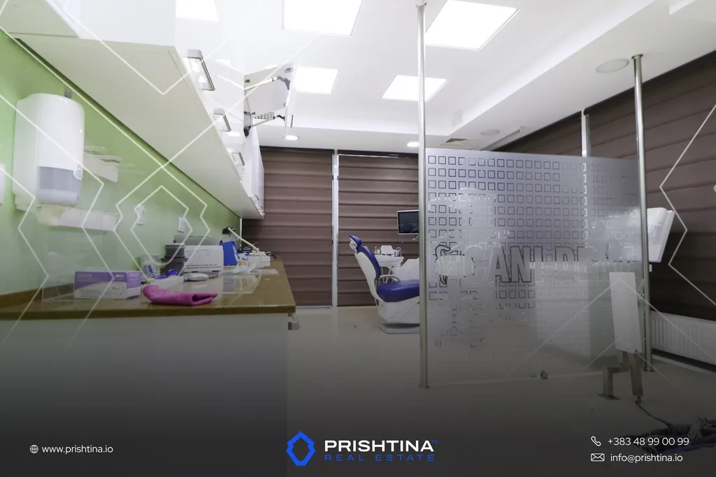 Objekt në #shitje 700m² në Prishtina e Re 🏢✨
