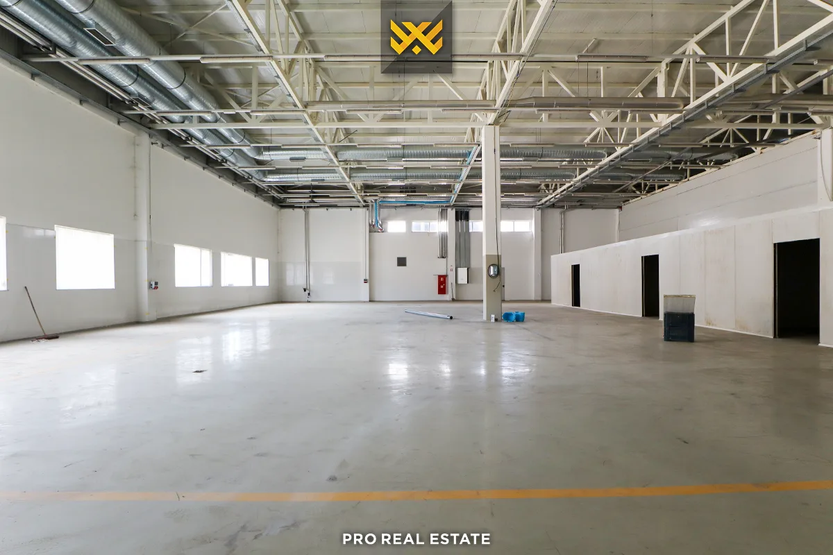 Objekt 2475m² me #QIRA në Sllatinë e Madhe