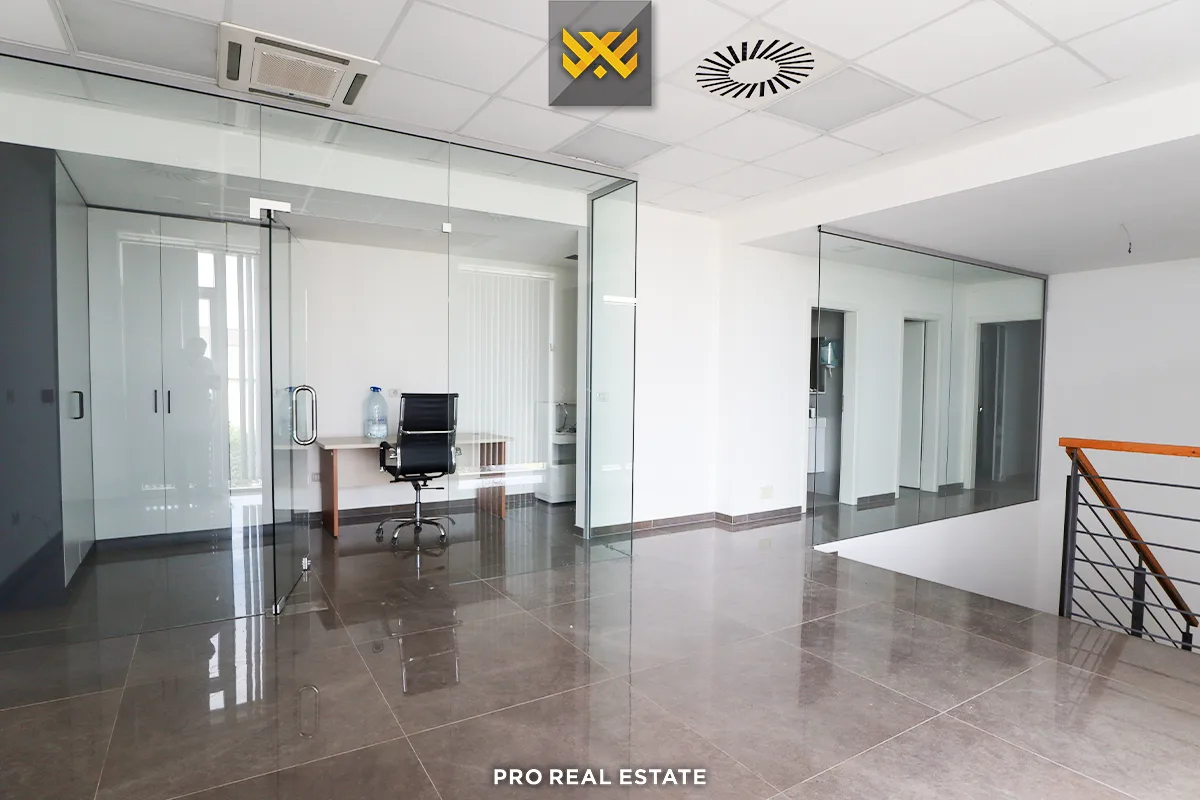 Objekt 2475m² me #QIRA në Sllatinë e Madhe