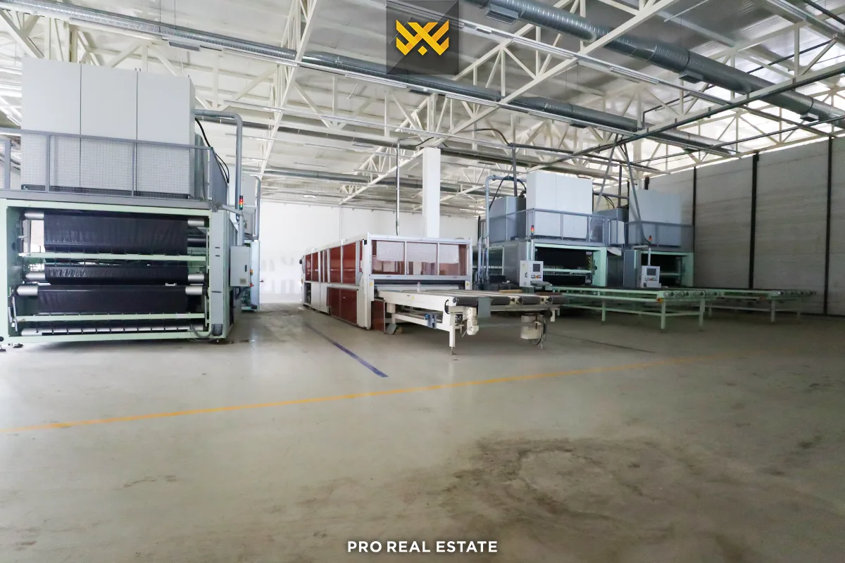 Objekt 2475m² me #QIRA në Sllatinë e Madhe