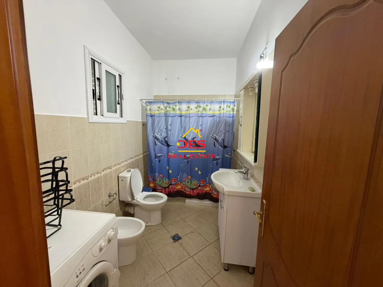 Shitet ndërtesë 3 katëshe në uji të ftohtë, vlorë – me pamje nga deti🌊
