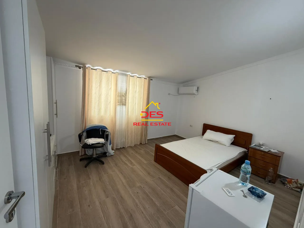 Shitet ndërtesë 3 katëshe në uji të ftohtë, vlorë – me pamje nga deti🌊