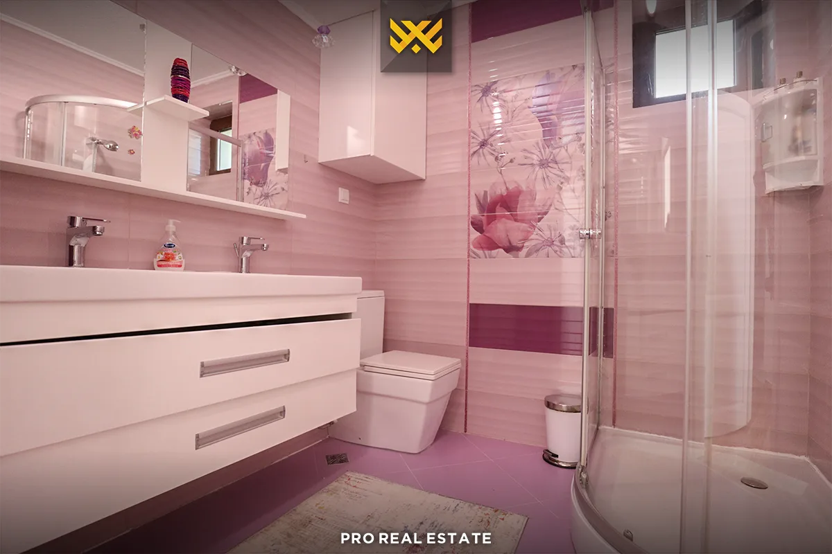 Banesë Duplex- Zyre 147m² me #QIRA në Bregun e Diellit