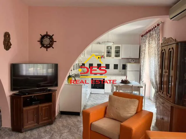 Jap apartament me qera 2+1 te rruga e kavajës