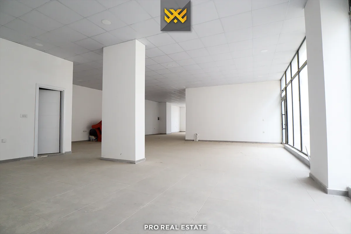 Lokal 152.18m² me #QIRA në Fushë Kosovë