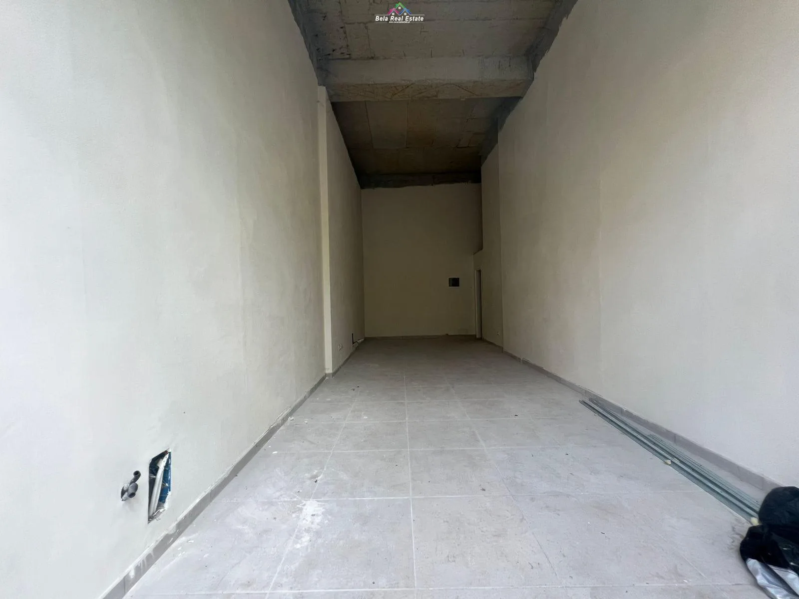 Dyqan Me Qera Tek Pazari I Ri (ID BD21876) Tirane