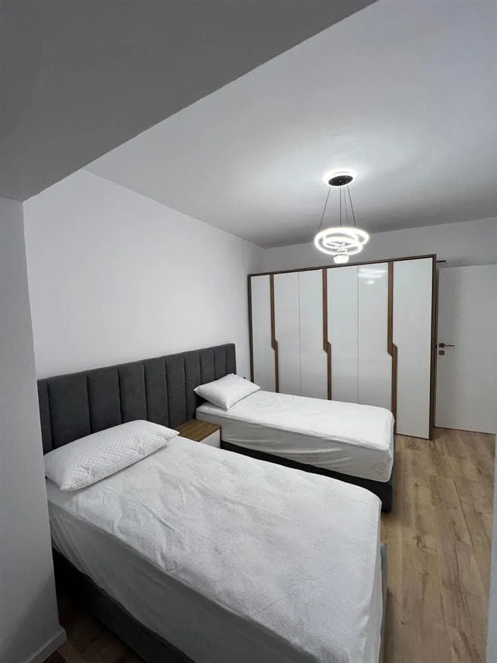 Apartament Me Qera 2+1 Tek 21 Dhjetori ( ID B221345) Tirane