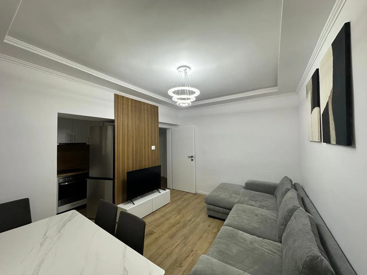Apartament Me Qera 2+1 Tek 21 Dhjetori ( ID B221345) Tirane