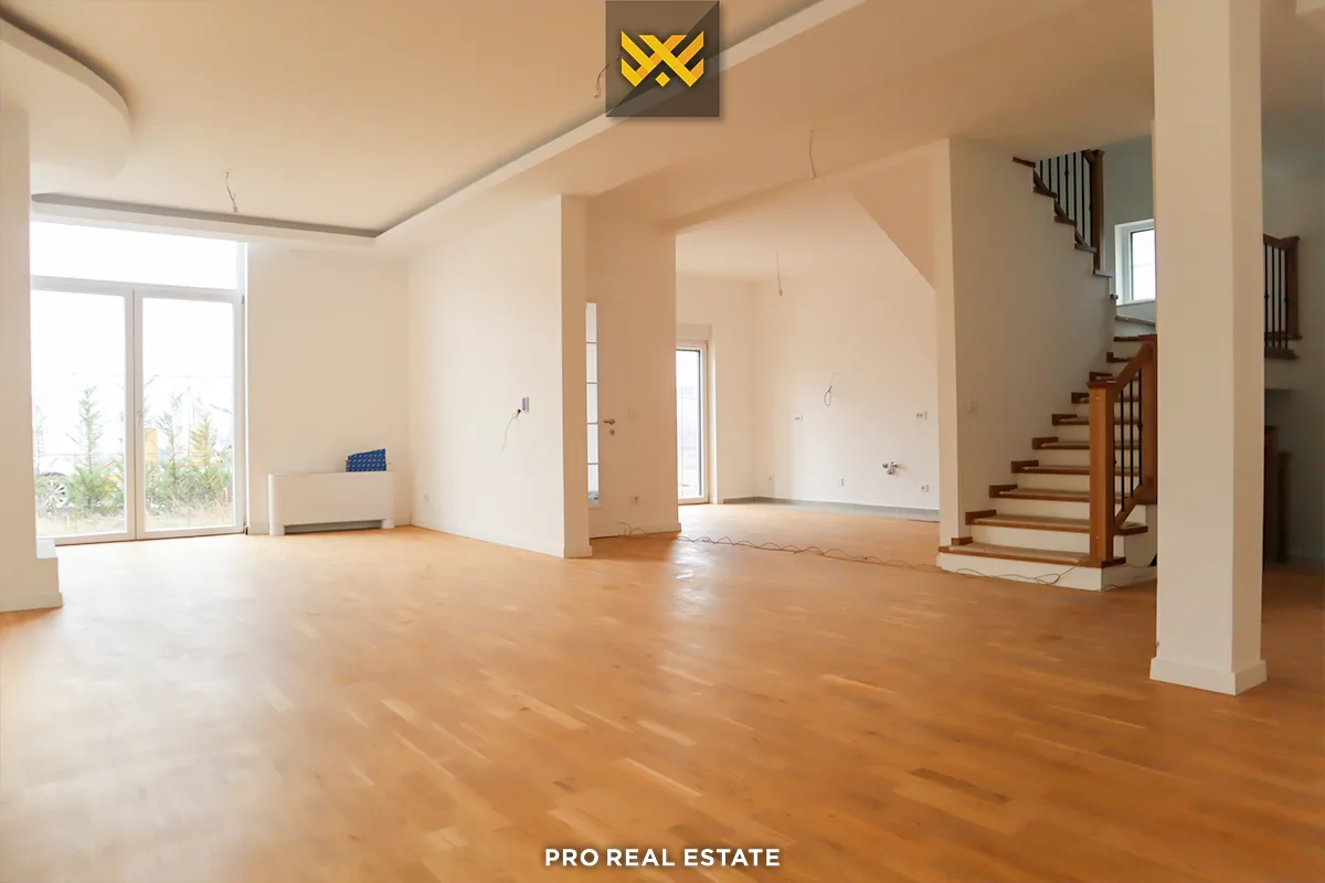 Shtëpi 300m² për #SHITJE në Lagjen Royal Green Residence