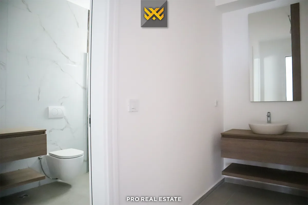 Shtëpi 300m² për #SHITJE në Lagjen Royal Green Residence