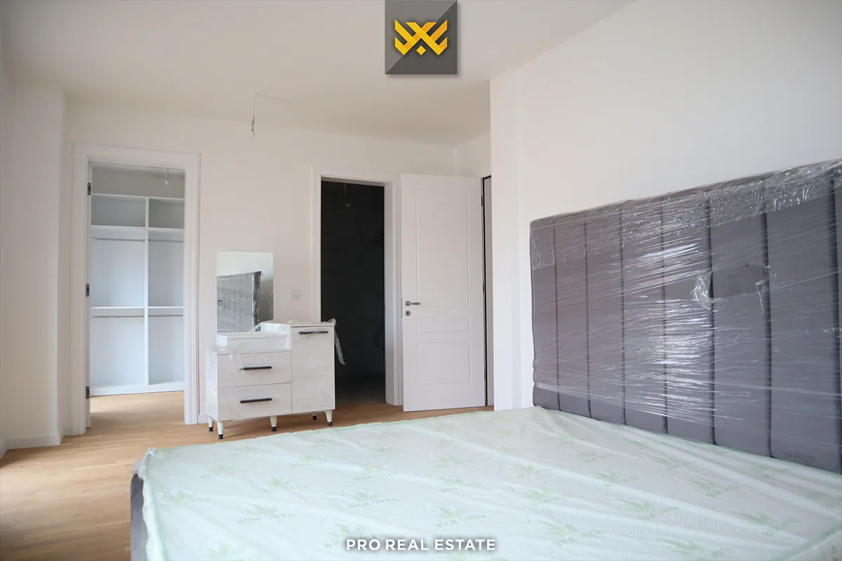 Shtëpi 300m² për #SHITJE në Lagjen Royal Green Residence