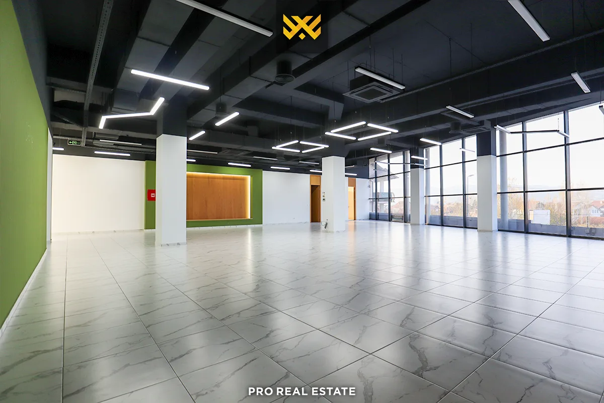 Objekt 3100m² për #SHITJE në Mitrovicë