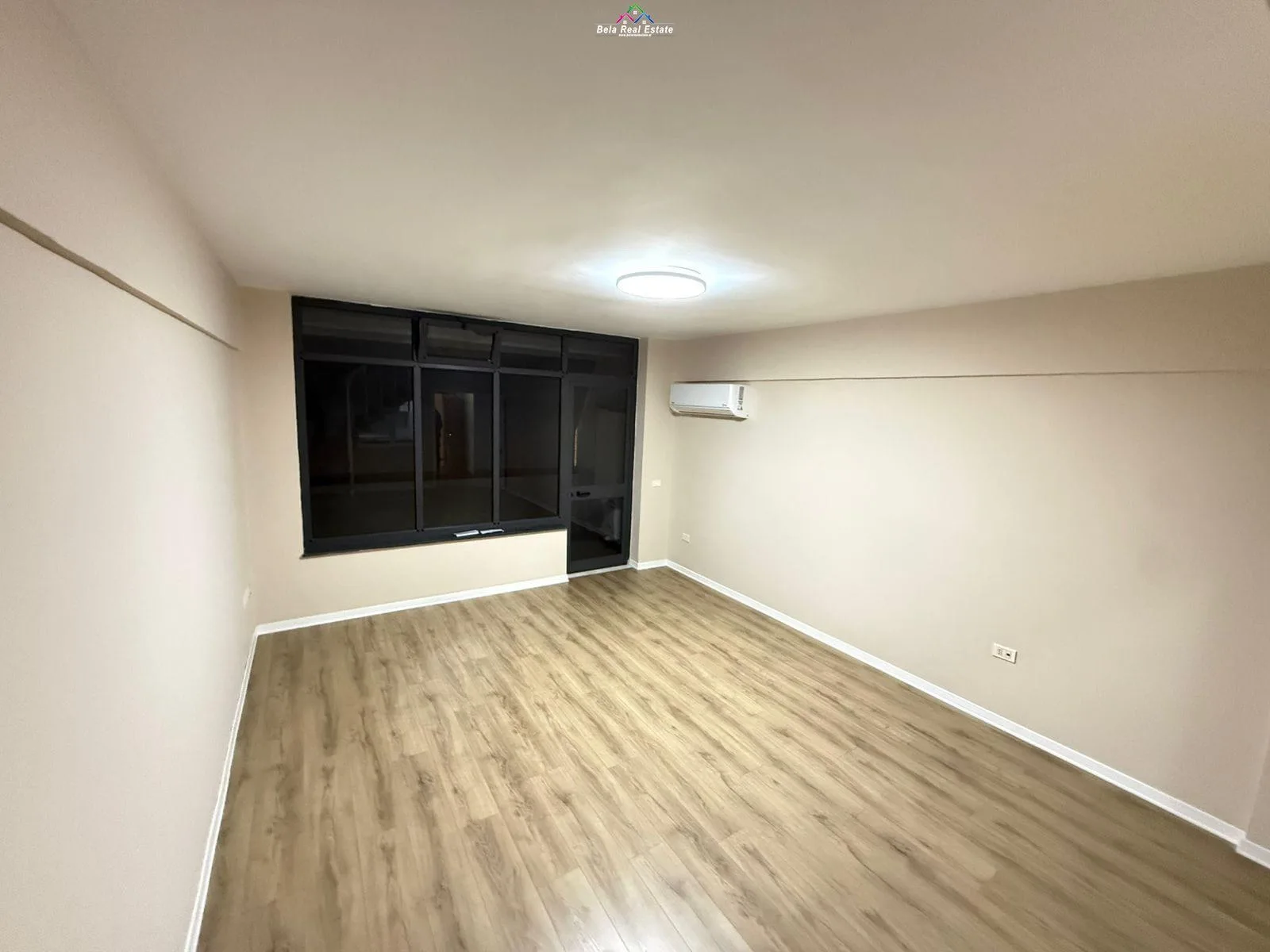 Zyre\Duplex me qera ne Qender (ID BZ2645) Tirane