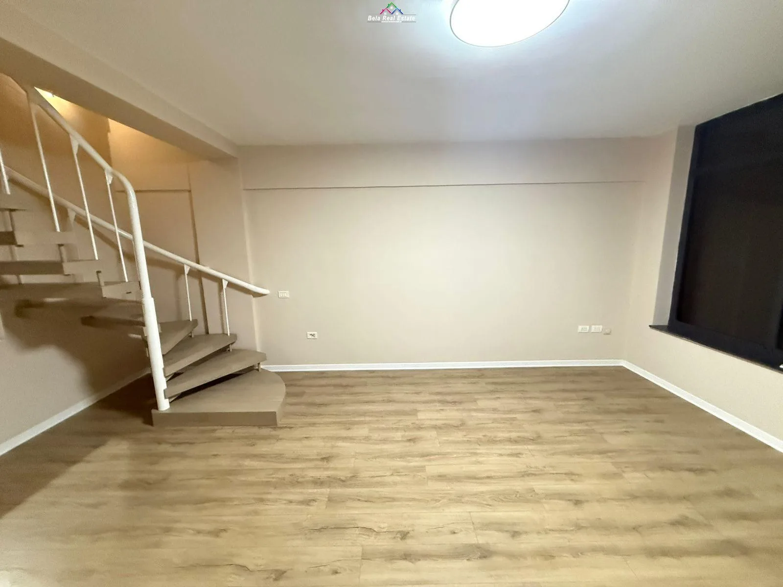 Zyre\Duplex me qera ne Qender (ID BZ2645) Tirane