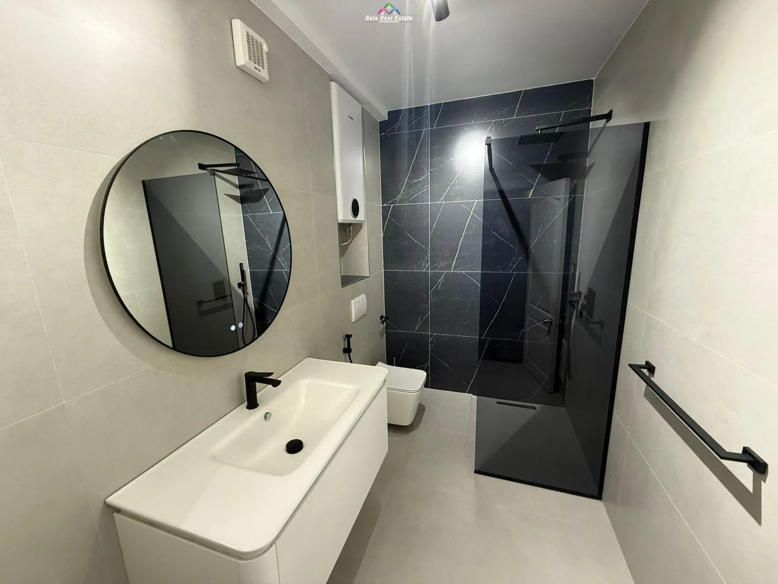 Zyre\Duplex me qera ne Qender (ID BZ2645) Tirane